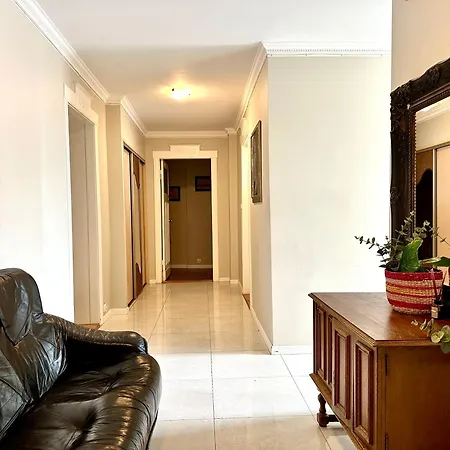 Homestay 100 Metrow Do Monciaka *